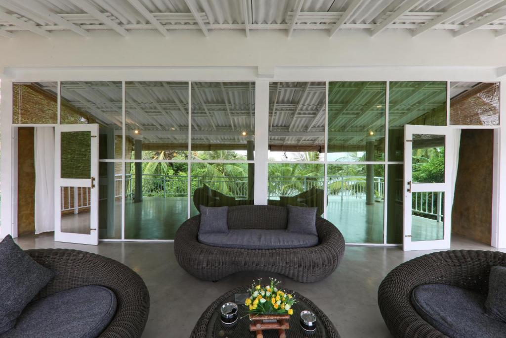 Lounge lobby seating area